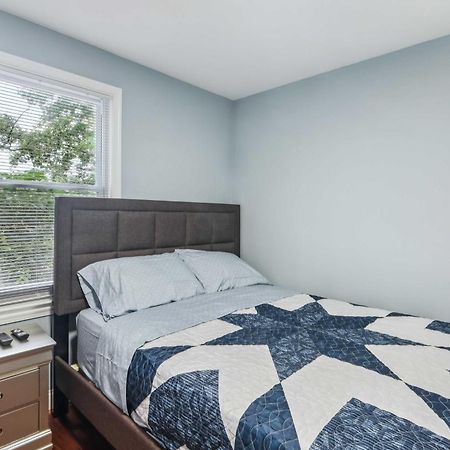 Pet-Friendly Mount Rainier Home With Gas Grill! Exterior photo