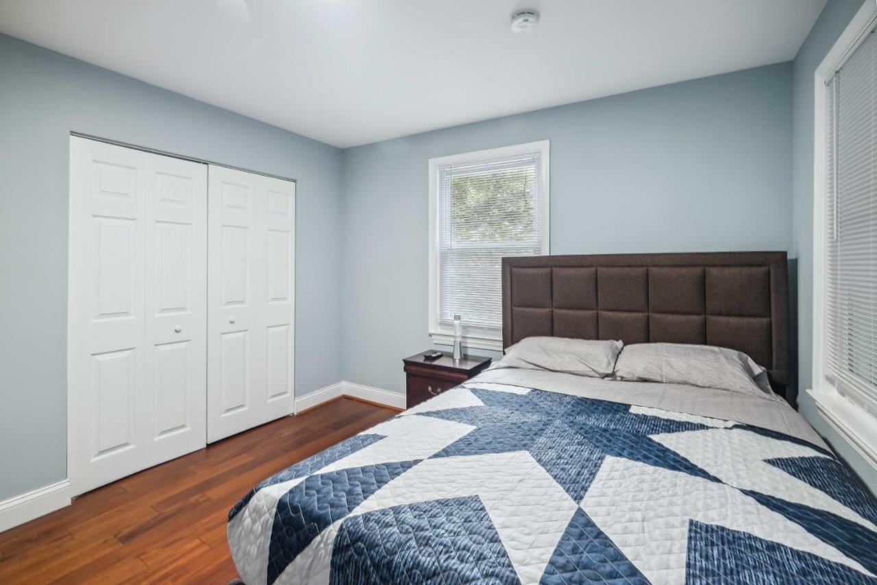 Pet-Friendly Mount Rainier Home With Gas Grill! Exterior photo
