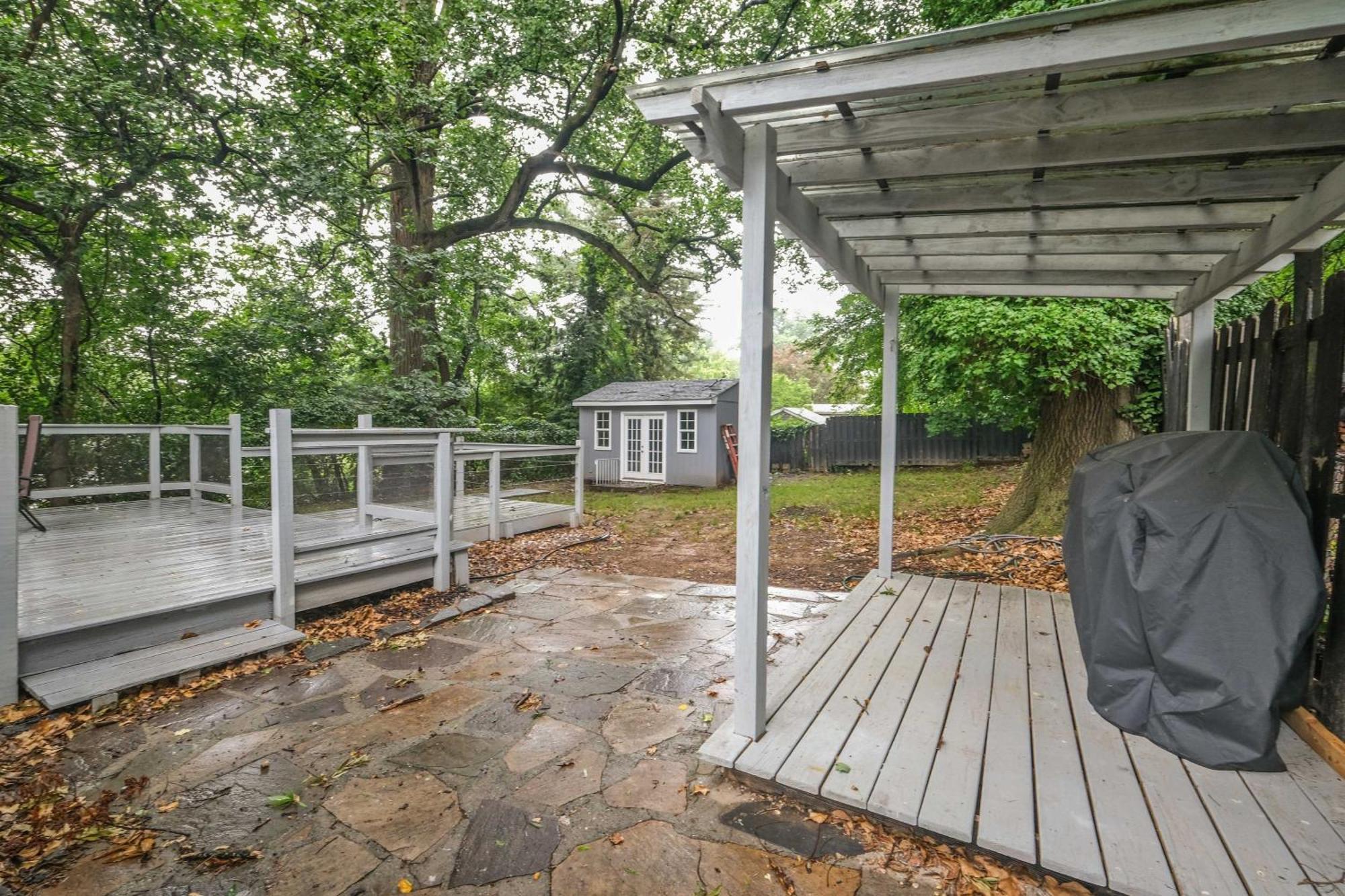 Pet-Friendly Mount Rainier Home With Gas Grill! Exterior photo